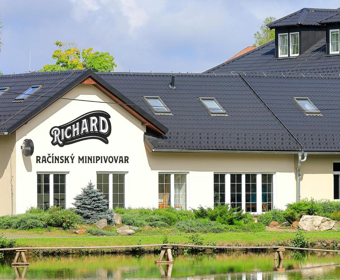 Hotel Leopold Račín Buitenkant foto