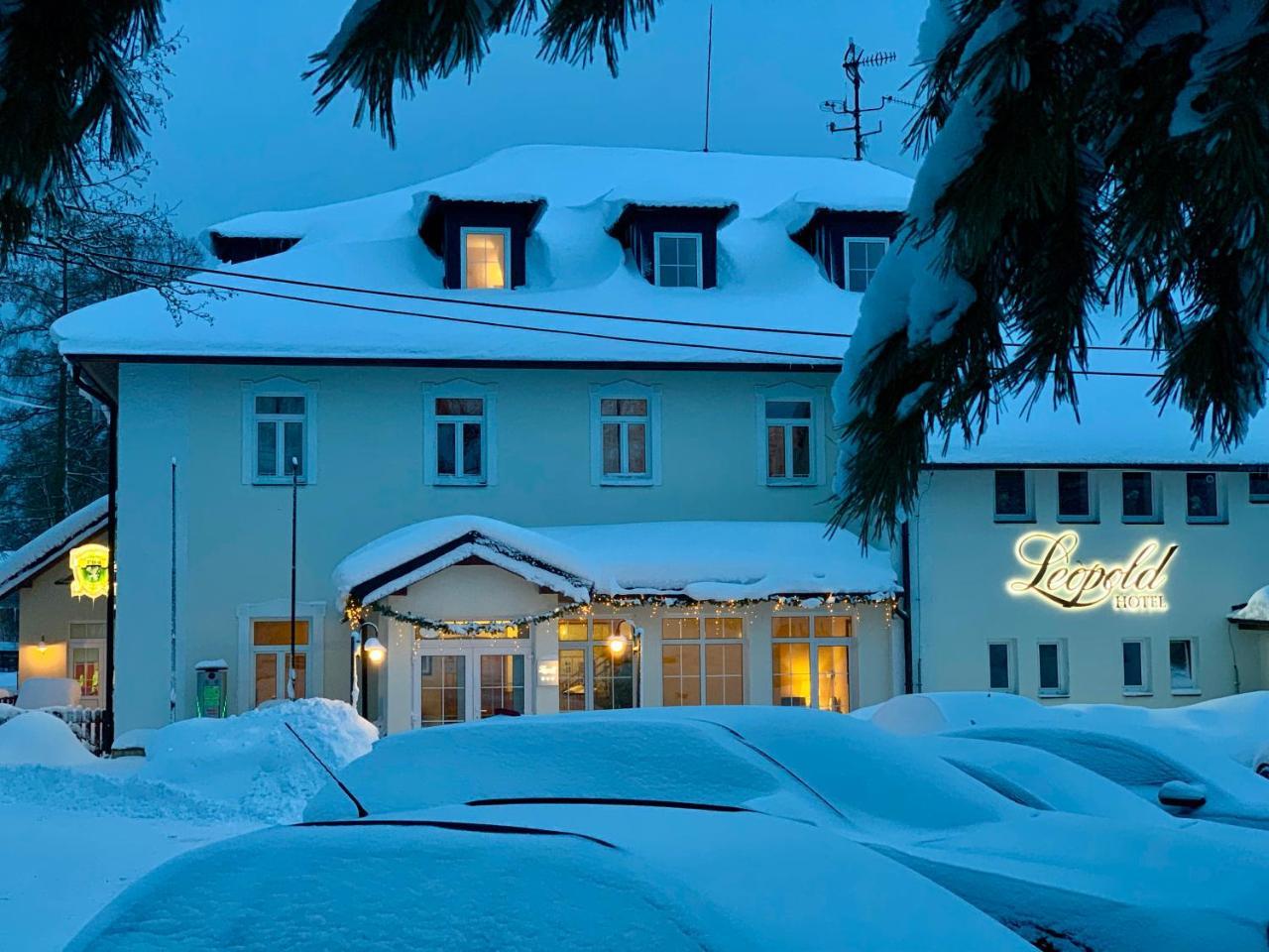Hotel Leopold Račín Buitenkant foto